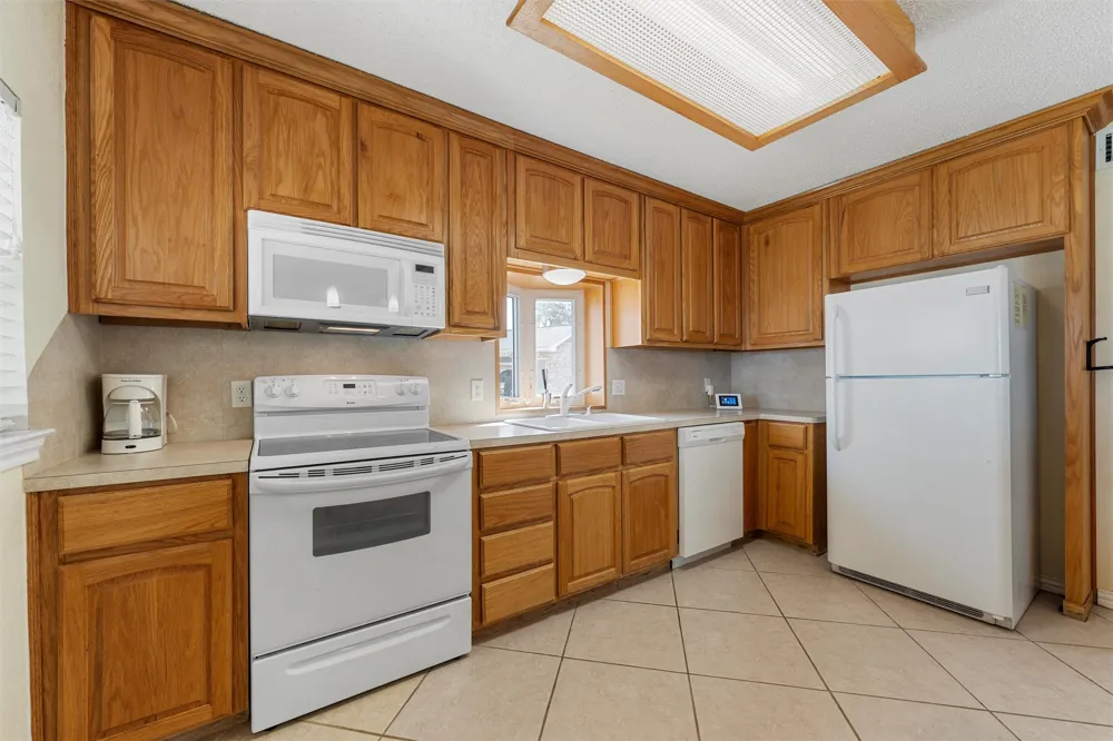 187 County Road 1766 Clifton, TX 76634
