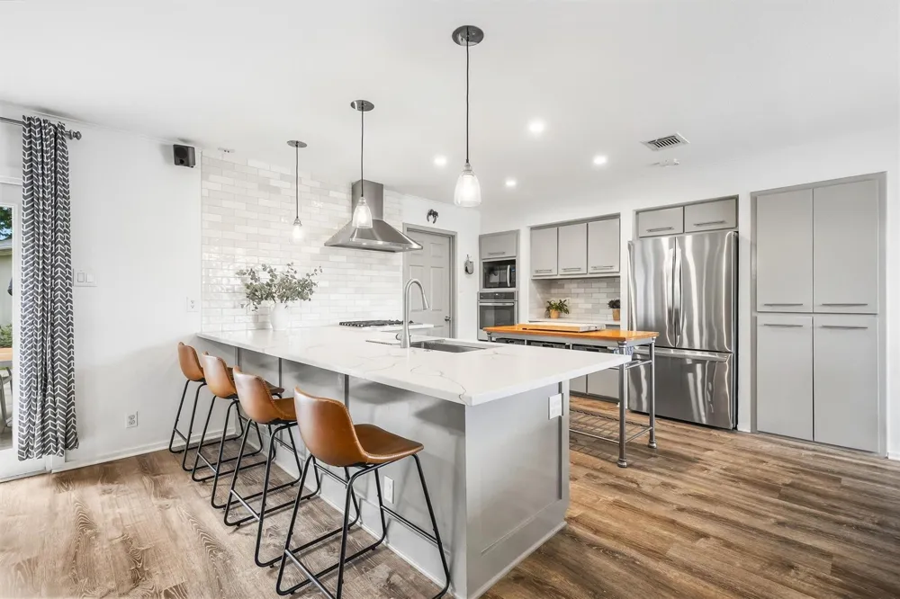2206 Willowby Drive Houston, TX 77008