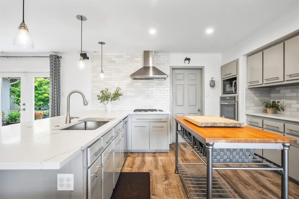 2206 Willowby Drive Houston, TX 77008