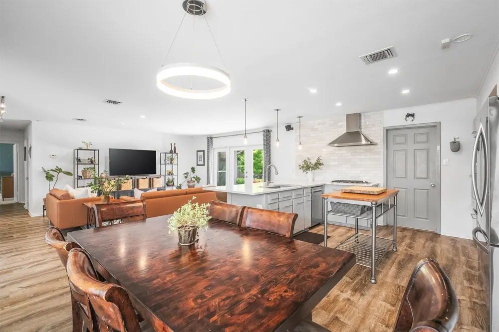 2206 Willowby Drive Houston, TX 77008