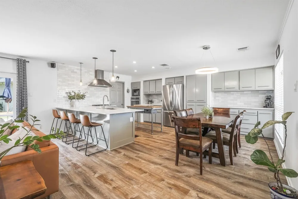 2206 Willowby Drive Houston, TX 77008