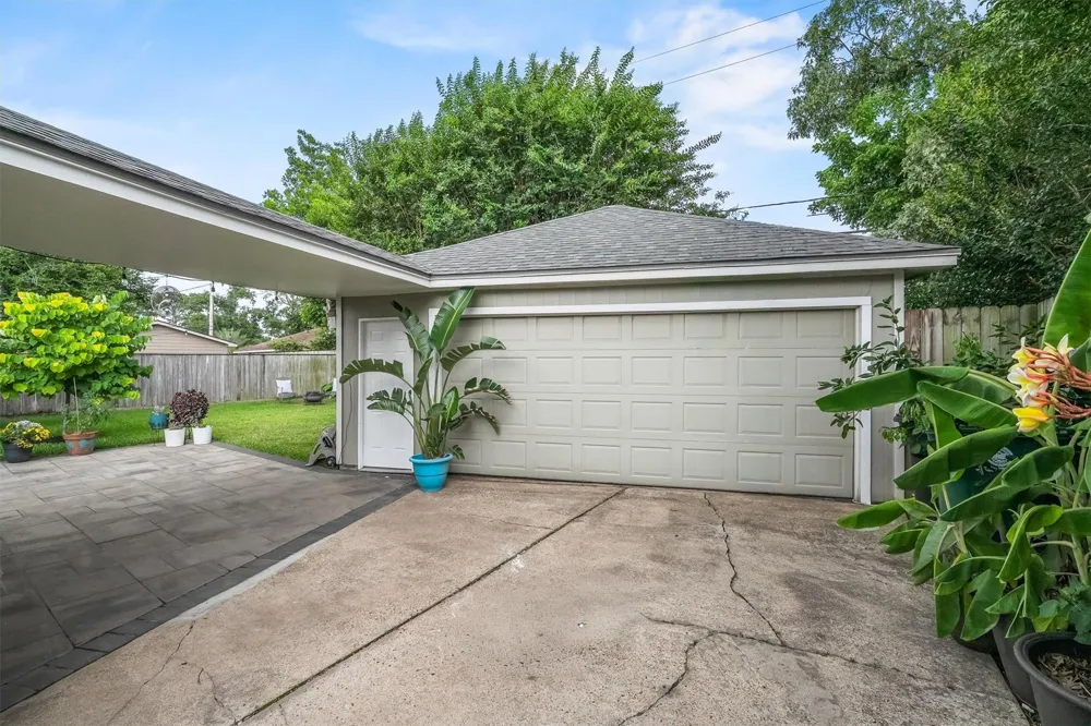 2206 Willowby Drive Houston, TX 77008