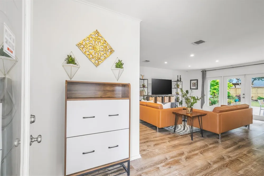 2206 Willowby Drive Houston, TX 77008