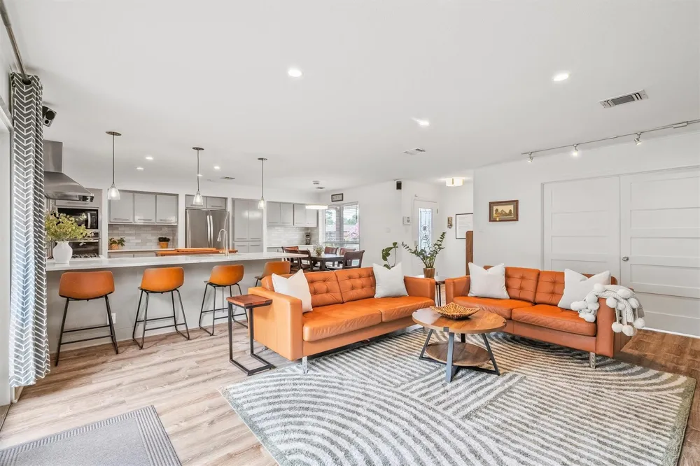 2206 Willowby Drive Houston, TX 77008