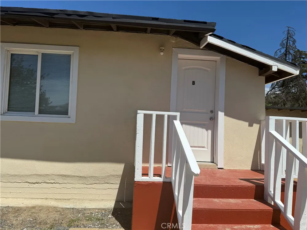 162 3rd Banning, CA 92220