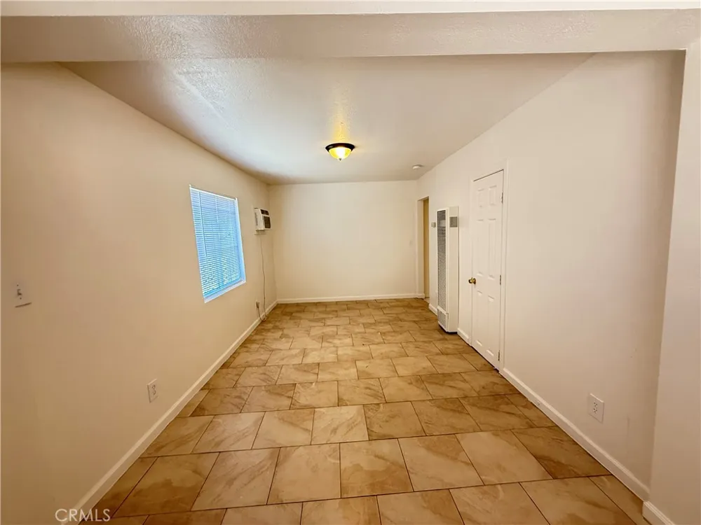 162 3rd Banning, CA 92220