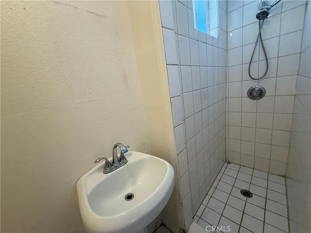 162 3rd Banning, CA 92220