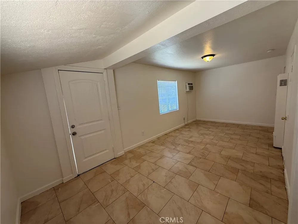 162 3rd Banning, CA 92220
