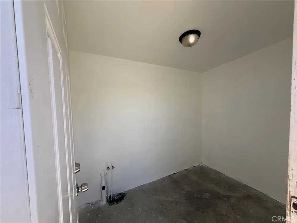 162 3rd Banning, CA 92220