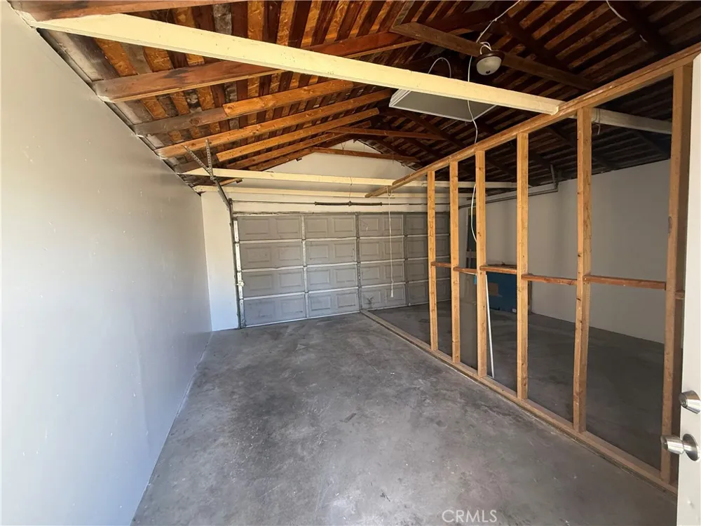 162 3rd Banning, CA 92220