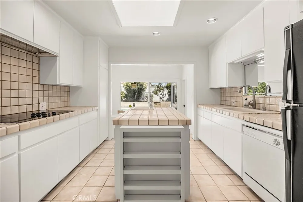 1432 S Kenmore Anaheim, CA 92804