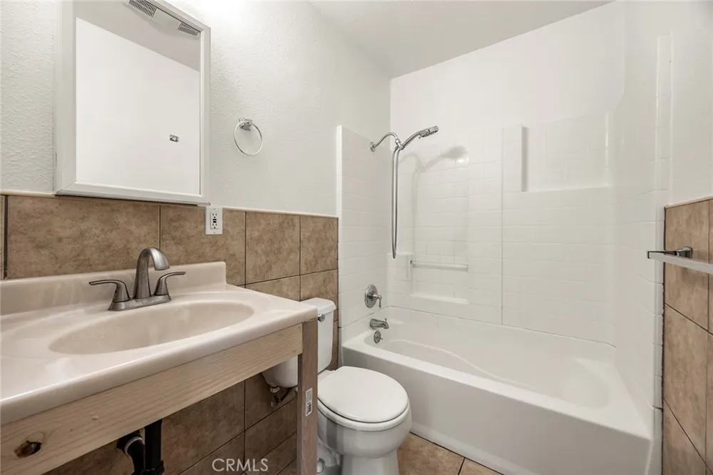 1432 S Kenmore Anaheim, CA 92804