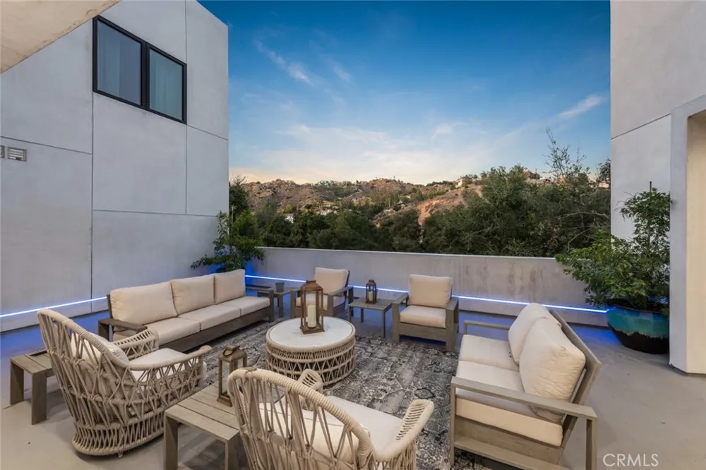 158 Bell Canyon Road Bell Canyon, CA 91307