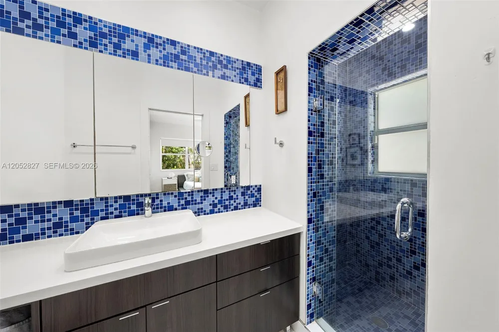 9172 Carlyle Ave Surfside, FL 33154