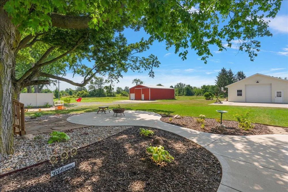 4548 Bauer Road Hudsonville, MI 49426