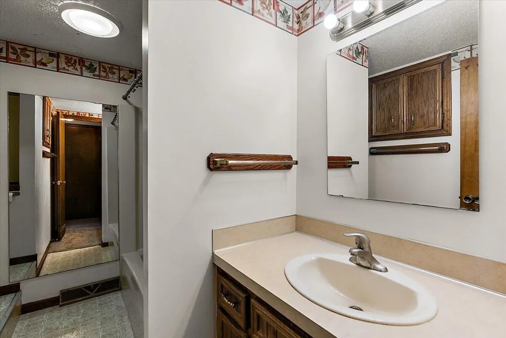 4548 Bauer Road Hudsonville, MI 49426