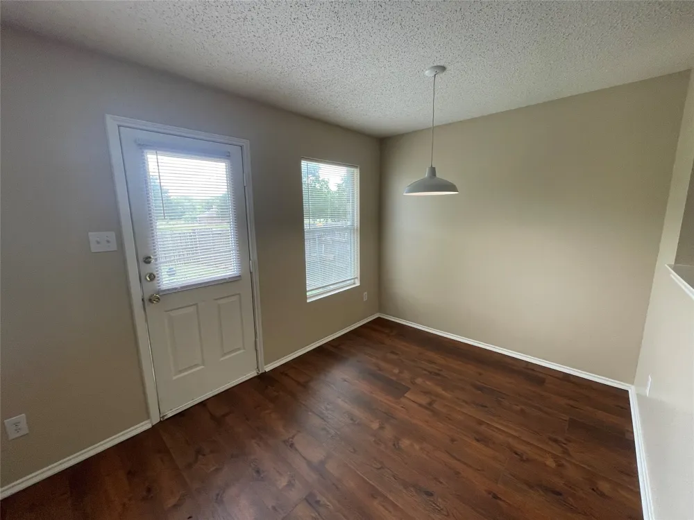 1420 Bumble Bee Drive Lancaster, TX 75134