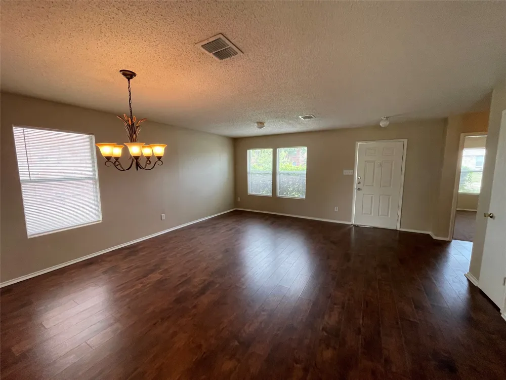 1420 Bumble Bee Drive Lancaster, TX 75134