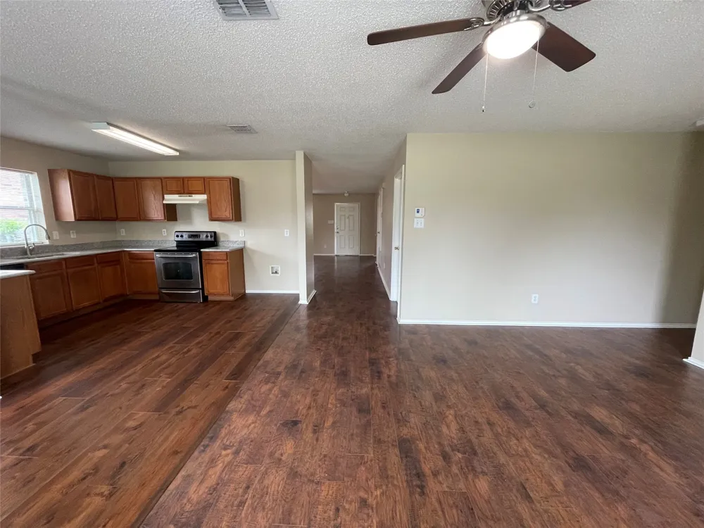 1420 Bumble Bee Drive Lancaster, TX 75134