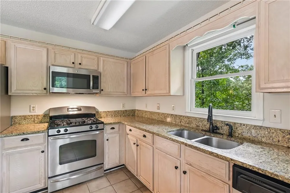 18 Misty Ridge Place Hiram, GA 30141