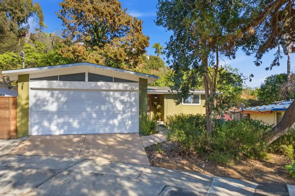 4929 Baja San Diego, CA 92115