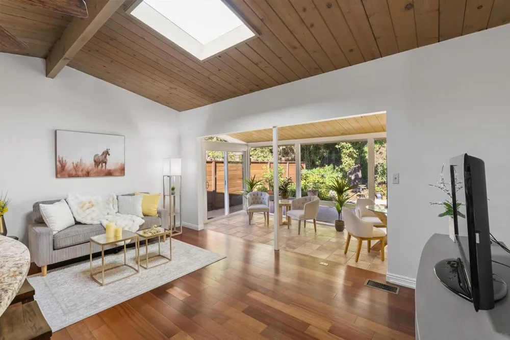 4929 Baja San Diego, CA 92115