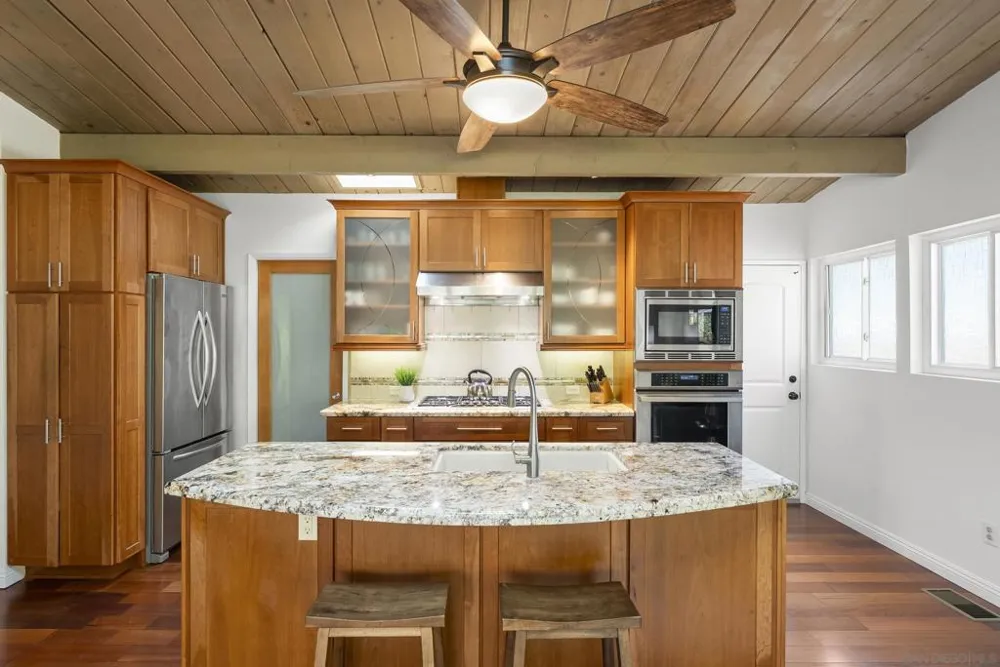 4929 Baja San Diego, CA 92115