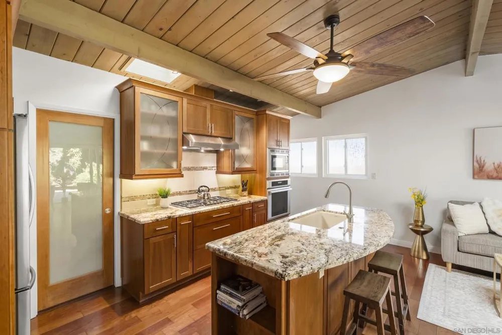 4929 Baja San Diego, CA 92115