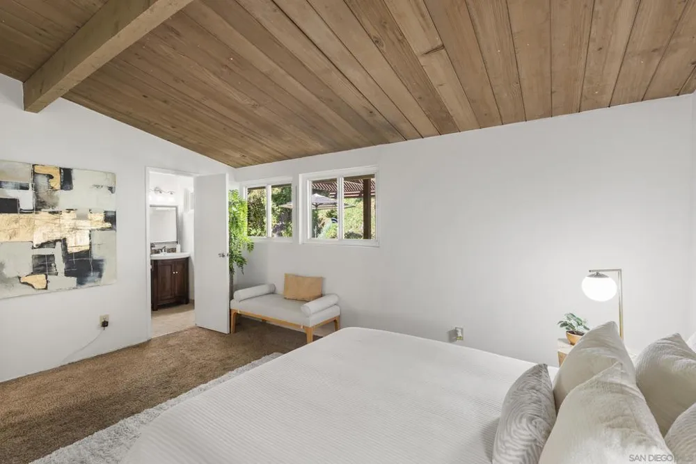 4929 Baja San Diego, CA 92115