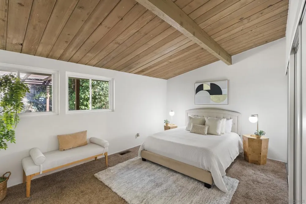 4929 Baja San Diego, CA 92115