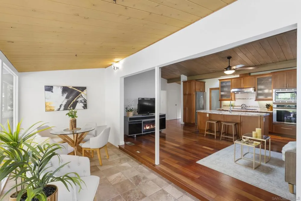 4929 Baja San Diego, CA 92115