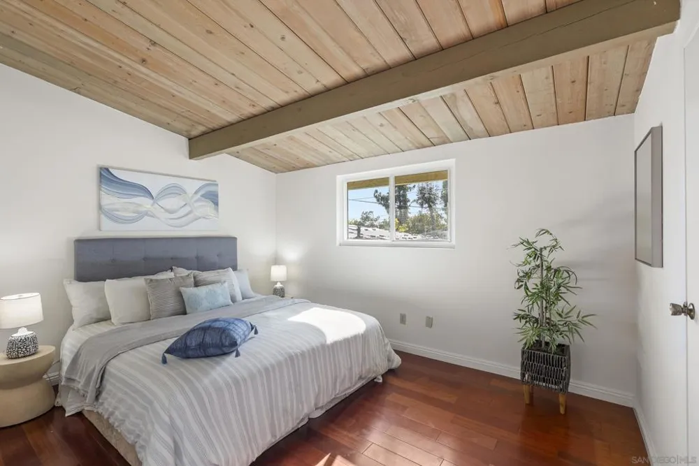 4929 Baja San Diego, CA 92115