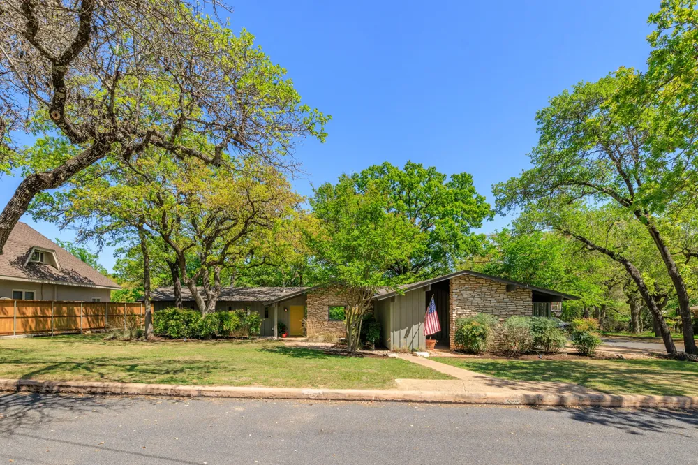 202 Tanglewood Drive Fredericksburg, TX 78624