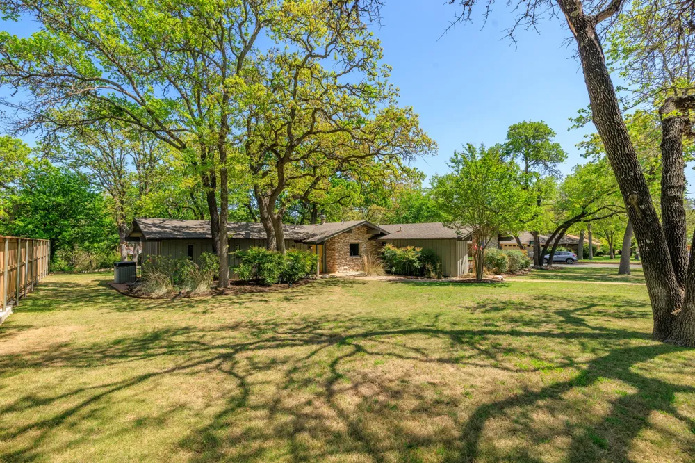 202 Tanglewood Drive Fredericksburg, TX 78624