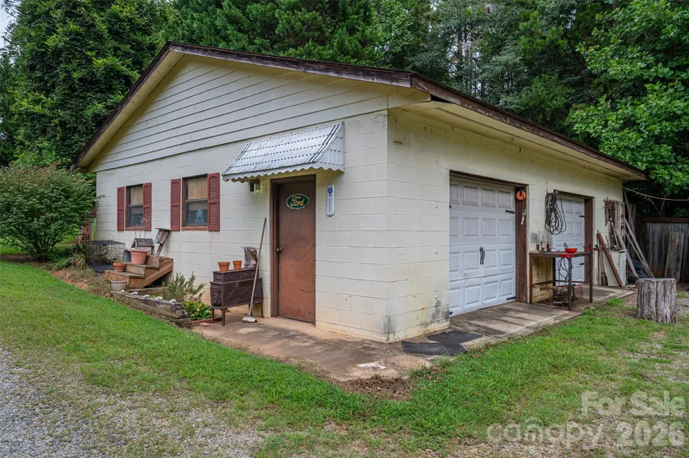 3323 Sadler Road Alexis, NC 28006