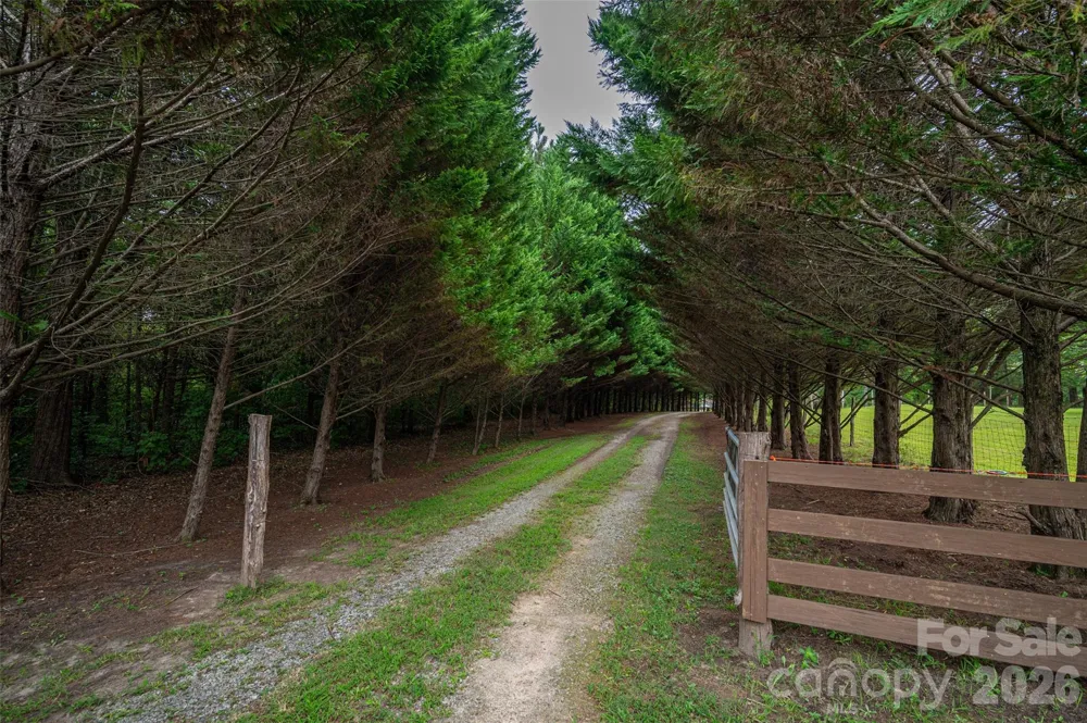 3323 Sadler Road Alexis, NC 28006
