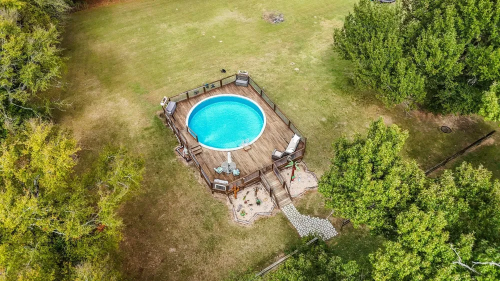 9759 CR 316 Buffalo, TX 75831