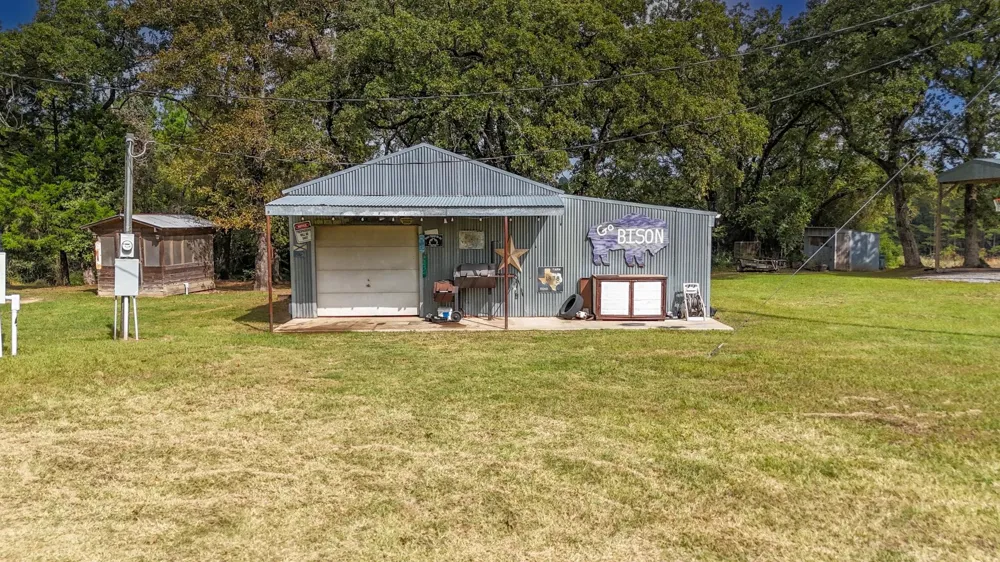 9759 CR 316 Buffalo, TX 75831