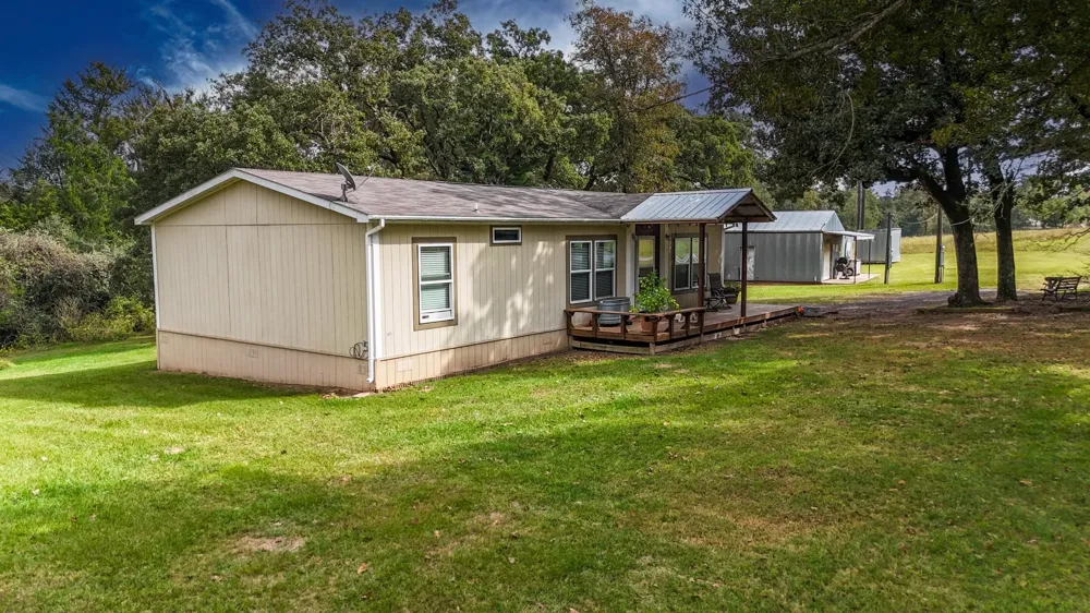 9759 CR 316 Buffalo, TX 75831