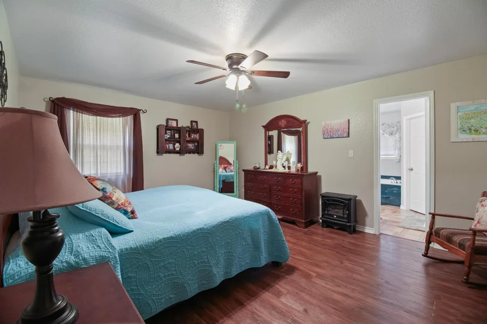 9759 CR 316 Buffalo, TX 75831