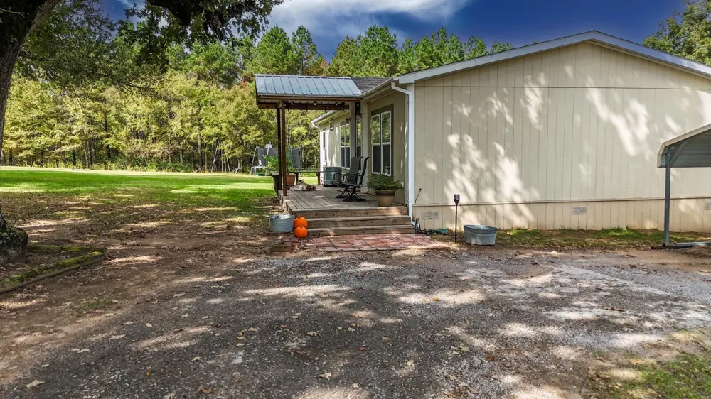9759 CR 316 Buffalo, TX 75831