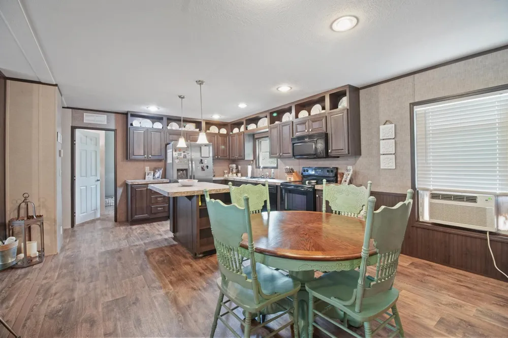 9759 CR 316 Buffalo, TX 75831