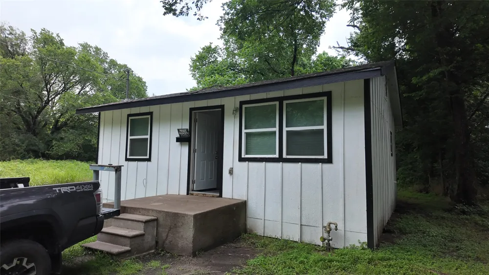 1001 E Park Avenue Corsicana, TX 75110