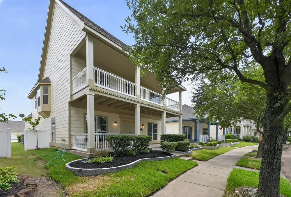 1013 Wenk Drive Savannah, TX 76227