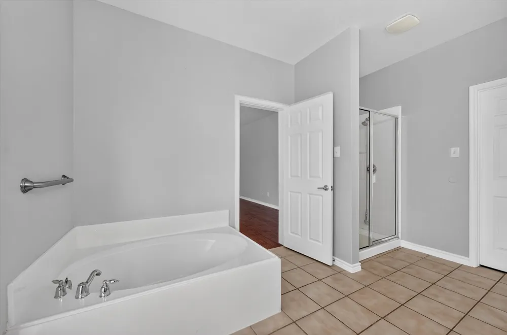 1013 Wenk Drive Savannah, TX 76227