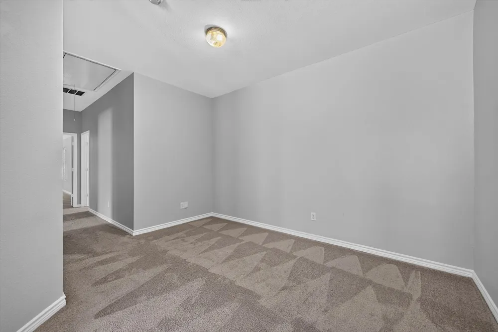 1013 Wenk Drive Savannah, TX 76227