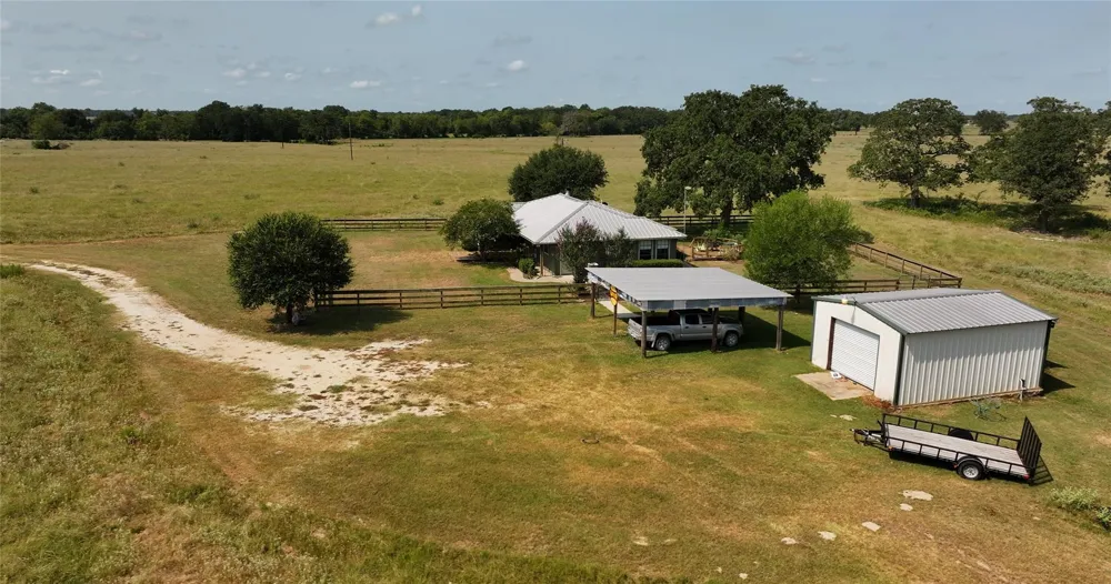 18 Baker Ridge Road Madisonville, TX 75852
