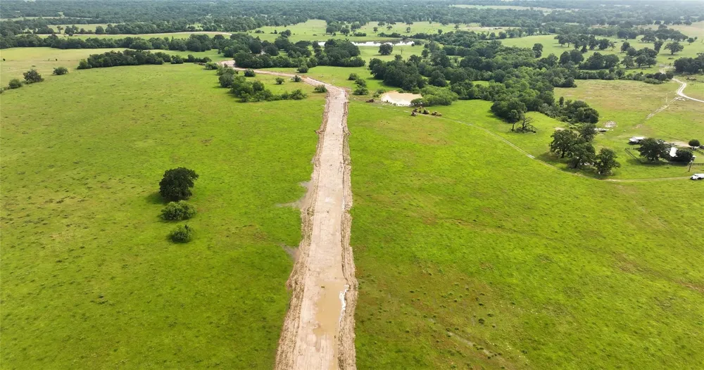 18 Baker Ridge Road Madisonville, TX 75852