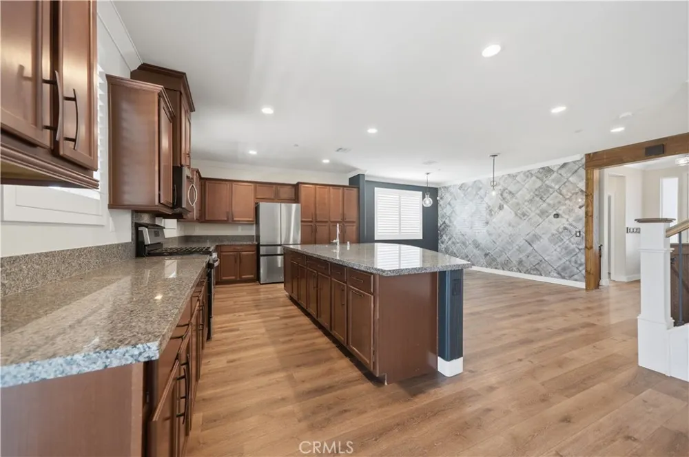29136 Tanoak Lake Elsinore, CA 92530