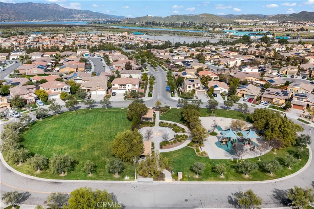 29136 Tanoak Lake Elsinore, CA 92530